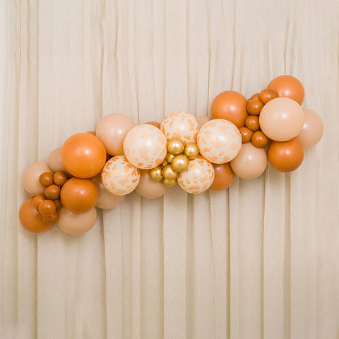 DIY Ballongbåge Hazelnut